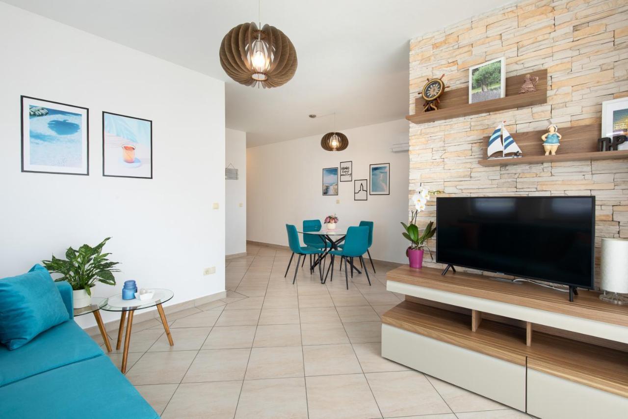 Apartman Jelena Vrbnik Buitenkant foto