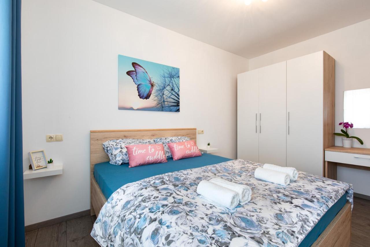 Apartman Jelena Vrbnik Buitenkant foto