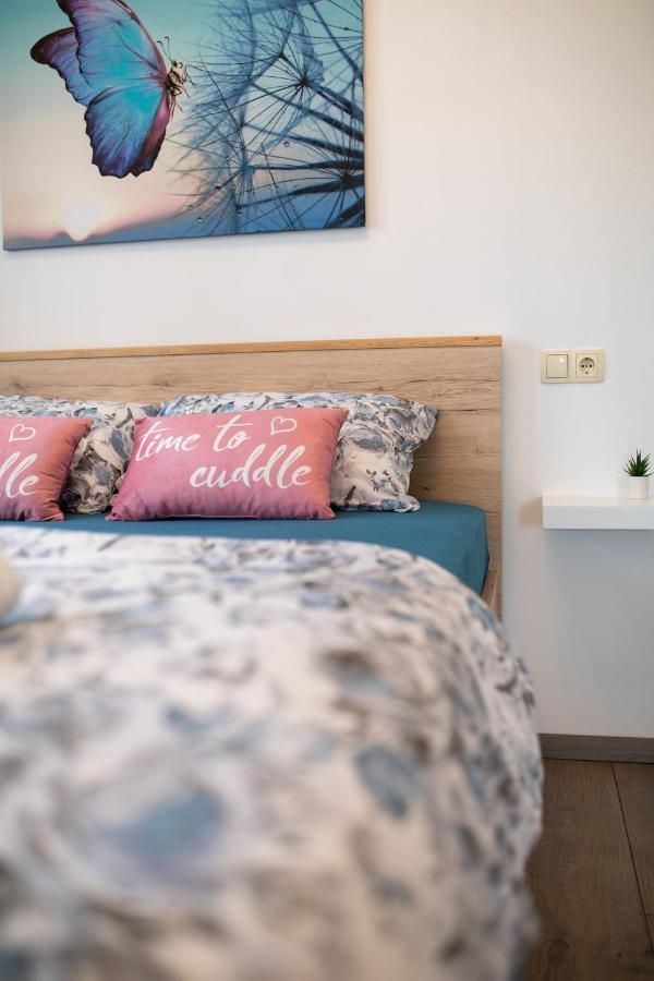Apartman Jelena Vrbnik Buitenkant foto