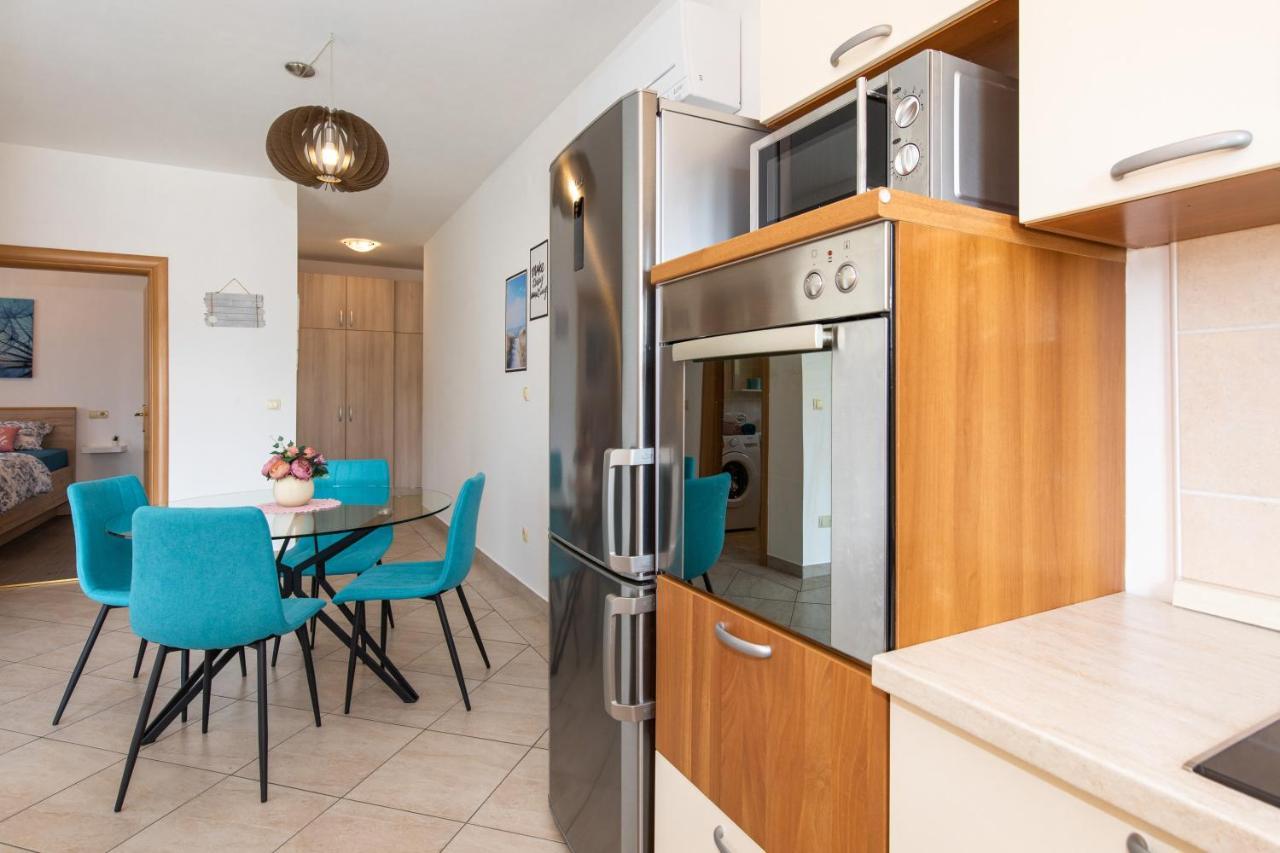 Apartman Jelena Vrbnik Buitenkant foto