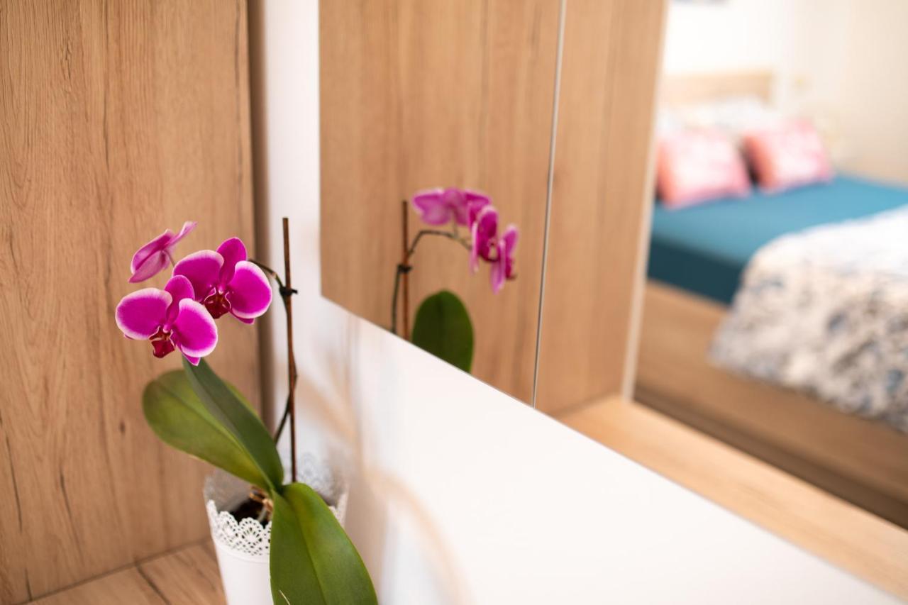 Apartman Jelena Vrbnik Buitenkant foto